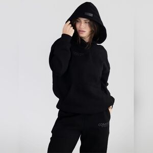 Comfrt clothing sweatsuit